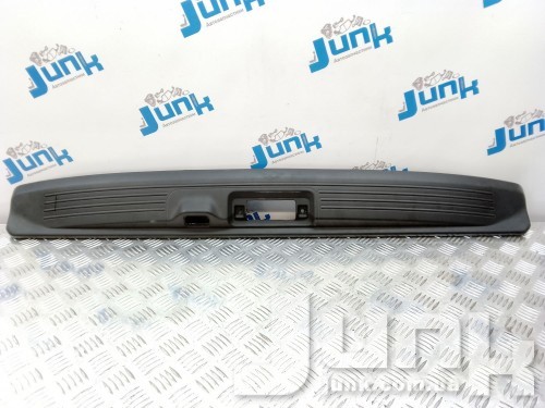 Накладка  крышки багажника для Land Rover Range Rover IV (L405) 2012-2021 oe LR038140 разборка бу