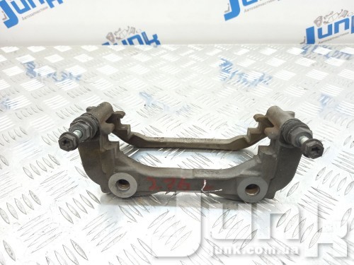 Скоба переднего левого суппорта для Mercedes W205 oe A2054215300 запчасти бу Скоба переднего левого суппорта для Mercedes W205 oe A2054215300 разборка бу