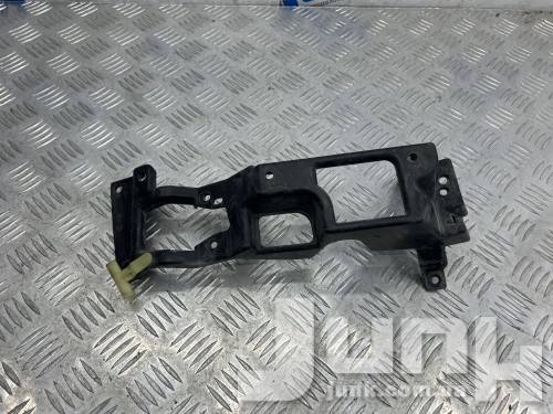Кронштейн крепления противотуманной фары левый для Land Rover Range Rover IV (L405) 2012-2021 oe LR050518 разборка бу
