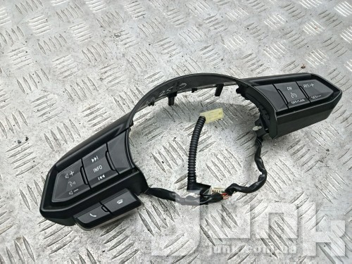 Блок кнопок руля для Mazda CX-3 oe DF4K664M0 разборка бу