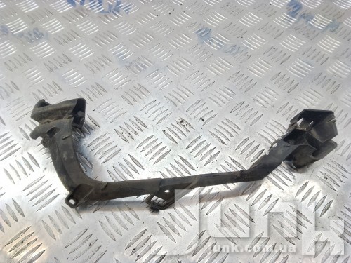 Кронштейн переднего бампера правый для Volvo XC90 II