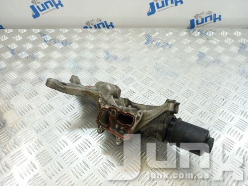 Кронштейн генератора для Вольксваген Golf MK7 oe 06L903143K разборка бу