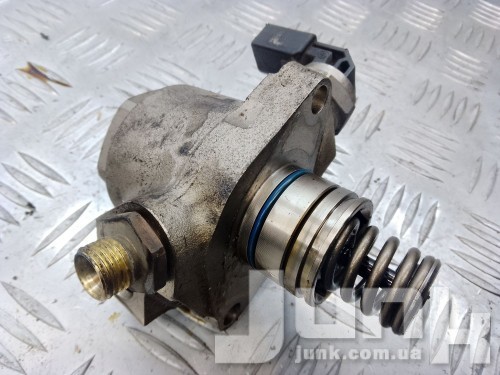 Топливный насос (ТНВД) для Audi A7 4G8 oe 06E127026F разборка бу