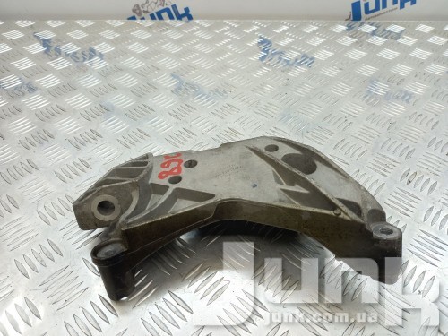 Кронштейн опоры двигателя для Вольксваген Golf MK7 oe 06K199207A запчасти бу Кронштейн опоры двигателя для Вольксваген Golf MK7 oe 06K199207A разборка бу
