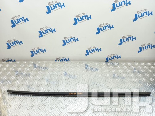 Молдинг стекла передней правой двери для Вольксваген Golf MK7 oe 5GM837478B5AP разборка бу