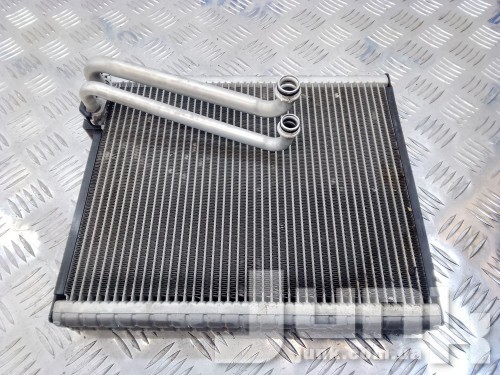 Испаритель кондиционера для Mercedes C117 CLA oe A2468308300 разборка бу