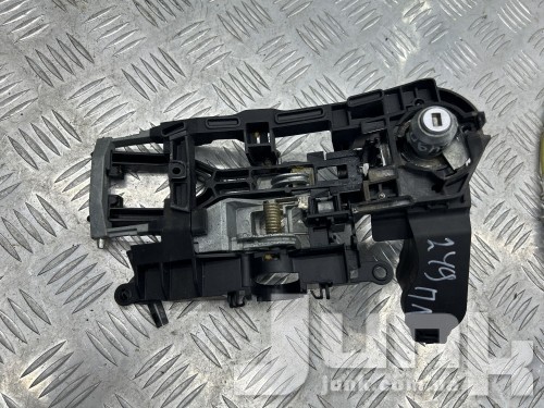 Опорная скоба передней левой двери для BMW F02 oe 51217227503 разборка бу