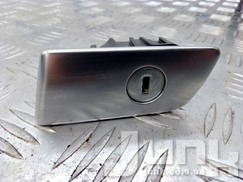 Ручка бардачка для Audi A6 C7 oe 4G1857131A3Q7 разборка бу