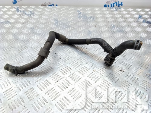 Патрубок системы охлаждения для Audi A3 8V oe 5Q0122058C запчасти бу Патрубок системы охлаждения для Audi A3 8V oe 5Q0122058C разборка бу