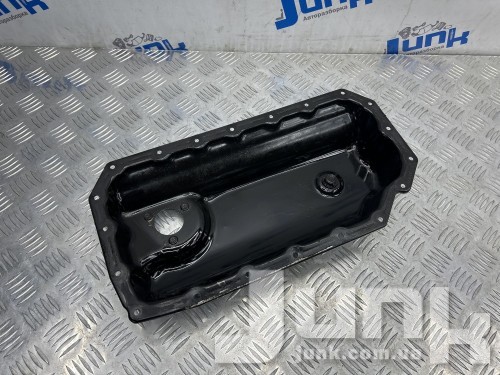 Поддон масляный нижняя часть для Audi Q7 4M oe 06E103600H разборка бу