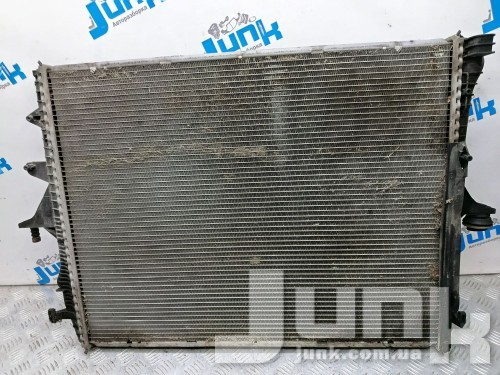 Радиатор охлаждения  двигателя для Audi Q7 4L oe 7L0121253A разборка бу