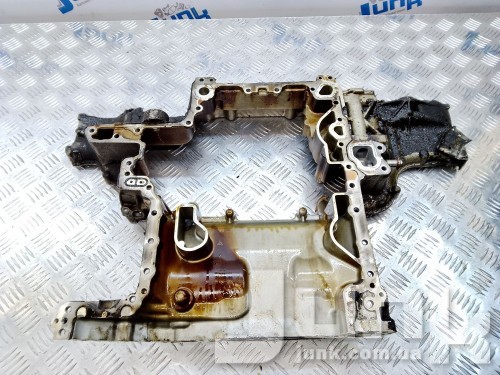 Поддон масляный верхняя часть для Audi A8 D4 oe 079103803CM запчасти бу Поддон масляный верхняя часть для Audi A8 D4 oe 079103803CM разборка бу