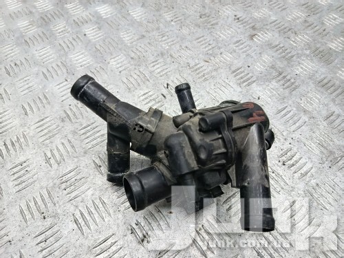 Термостат с корпусом для Mercedes C117 CLA oe A2702002200 разборка бу