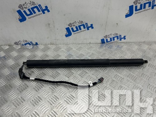 Амортизатор крышки багажника для Audi Q3 (F3) 2019-2025