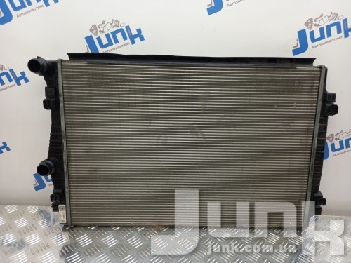 Радиатор охлаждения двигателя для Вольксваген Jetta A7 (2019-2025) oe 5QM121251F разборка бу