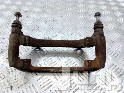 Скоба переднего правого суппорта для Audi Q3 (F3) 2019-2025 oe 3Q0615126 запчасти бу Скоба переднего правого суппорта для Audi Q3 (F3) 2019-2025 oe 3Q0615126 разборка бу