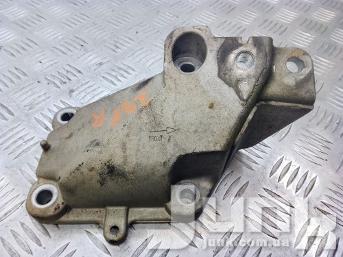 Кронштейн двигателя правый для Jeep Grand Cherokee oe 52124988AB запчасти бу Кронштейн двигателя правый для Jeep Grand Cherokee oe 52124988AB разборка бу