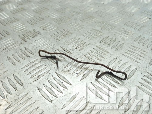 Пружинный фиксатор для Audi Q3 (F3) 2019-2025 oe 8V0615269 запчасти бу Пружинный фиксатор для Audi Q3 (F3) 2019-2025 oe 8V0615269 разборка бу