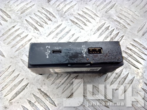 Блок USB для Audi Q3 (F3) 2019-2025 oe 83A035736 запчасти бу Блок USB для Audi Q3 (F3) 2019-2025 oe 83A035736 разборка бу