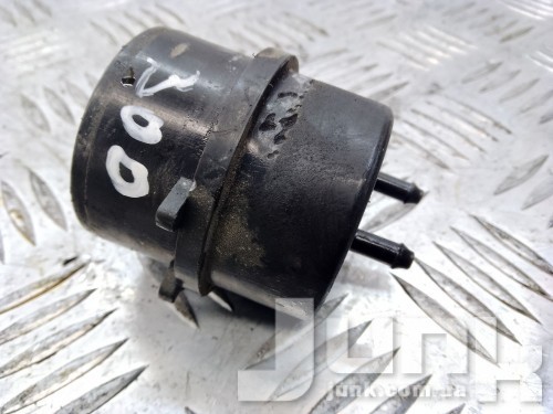 Бачок вакуумной системы для Volvo XC90 oe 8687949 разборка бу