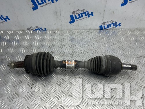 Полуось передняя левая для Mercedes C117 CLA oe A2423300100 разборка бу