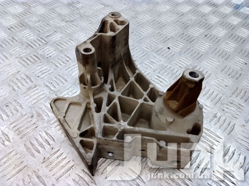 Опора двигателя правая для Audi TT (8J) 2006-2014 oe 06F199207H разборка бу