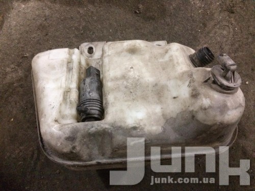 Бачок омывателя oe 61608381038 разборка бу